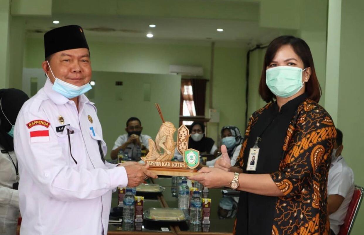 Kotim Gandeng Bank Mandiri, Kini Bayar Pajak Bisa di Rumah