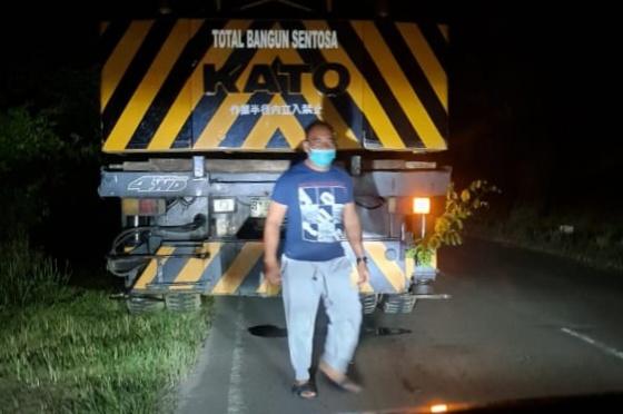 Alat Berat Mogok di Jalan Tanpa Rambu