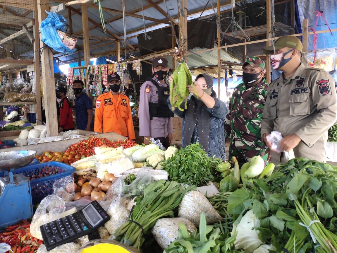 Pedagang Pasar Tradisional Jadi Sasaran Tim Satgas Covid -19