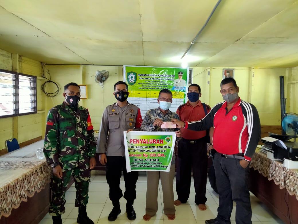 BLT DD Bagi Warga Kurang Mampu Diharapkan Meringkankan Beban