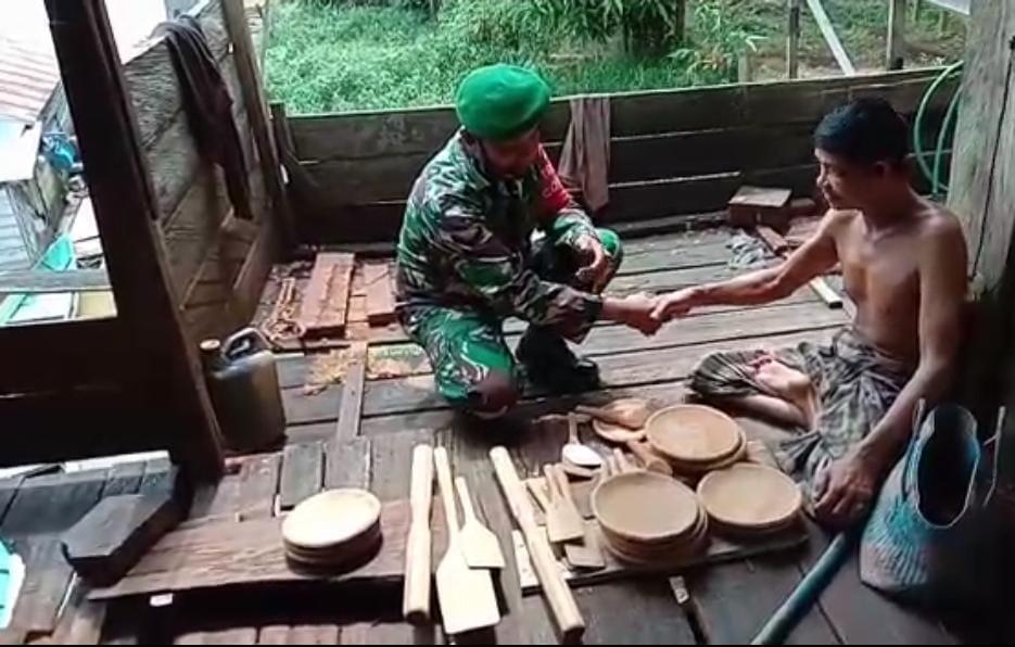 Punya Keahlian, Penyandang Difable Di Antang Kalang Dikunjungi Babinsa