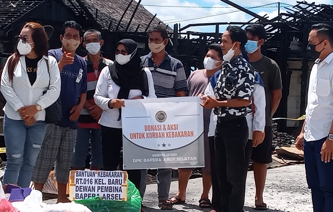 Peduli Sesama, BAPERA Kobar Berikan Bantuan Korban Musibah Kebakaran
