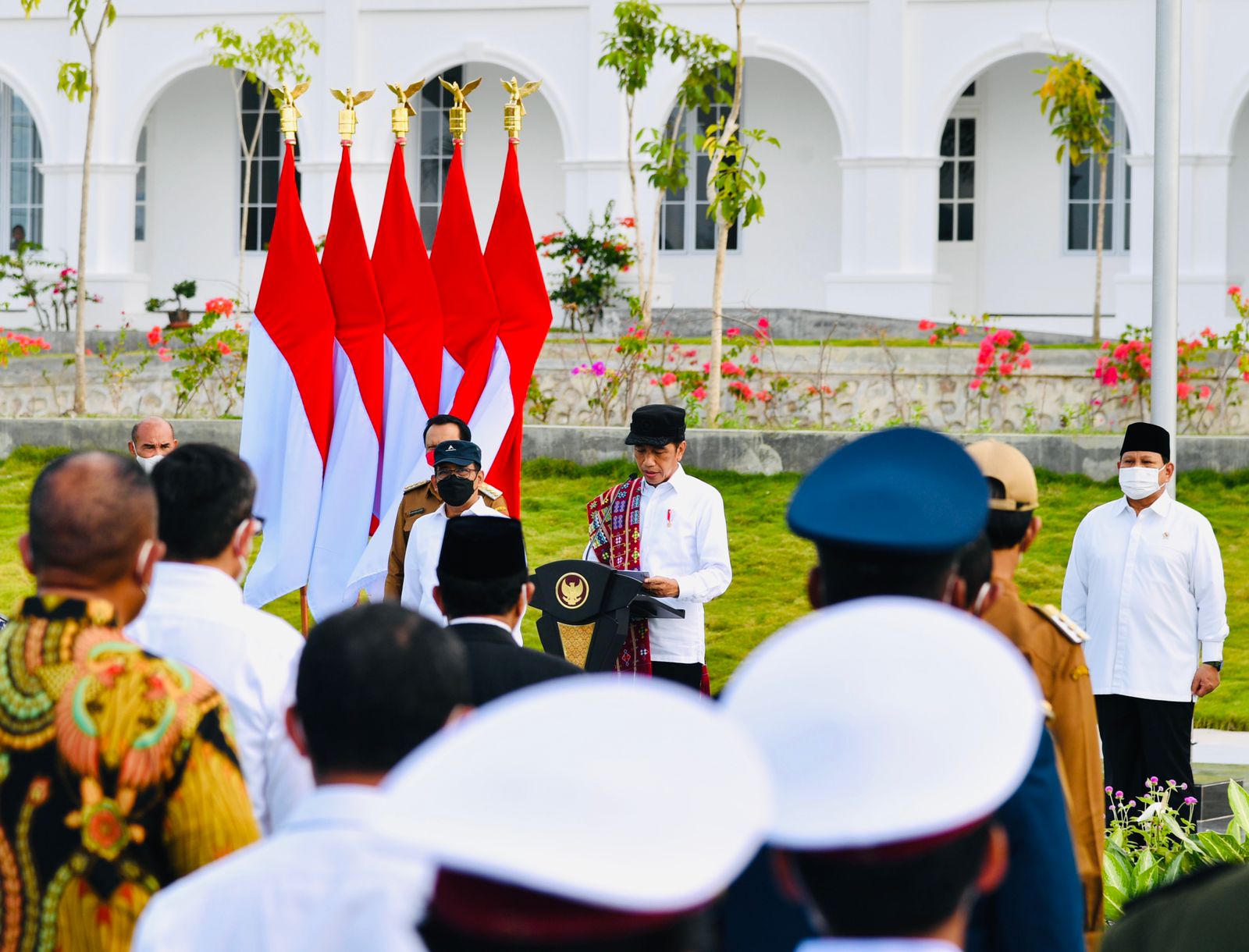 Jokowi Pakai Motif Kain Tenun Mandeu Asal Belu, Pernah Dapat Penghargaan Dewan Kerajinan Tangan Dunia