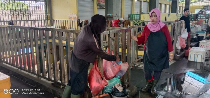 Uang Milik Pedagang Ikan Dicuri Saat Jualan, Pelaku Berhasil Kabur