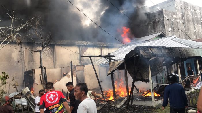 Gudang di Sampit Ludes Terbakar, Api Turut Hanguskan Rumah Warga