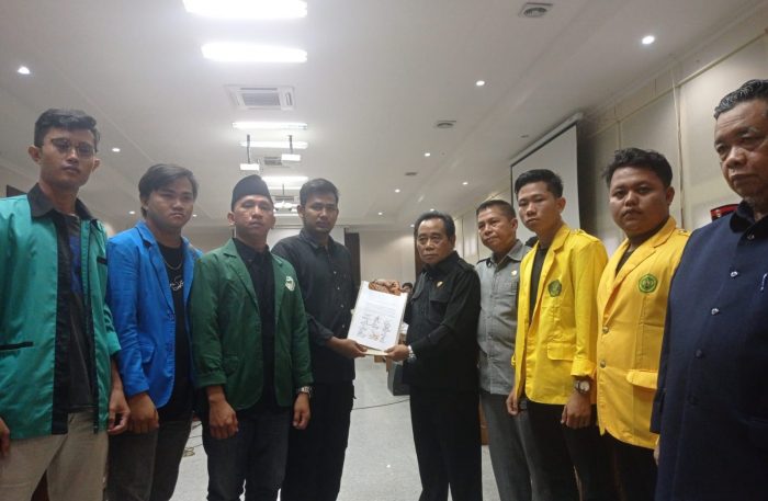 Terima Tuntutan GERMARA Soal Pertalite dan RKUHP, DPRD Kalteng akan Teruskan Aspirasi ke Pusat