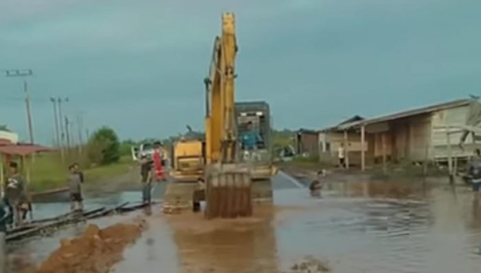 Jadi Langganan Banjir, Jalan KM 30 Pangkalan Bun-Kolam akan Ditinggikan