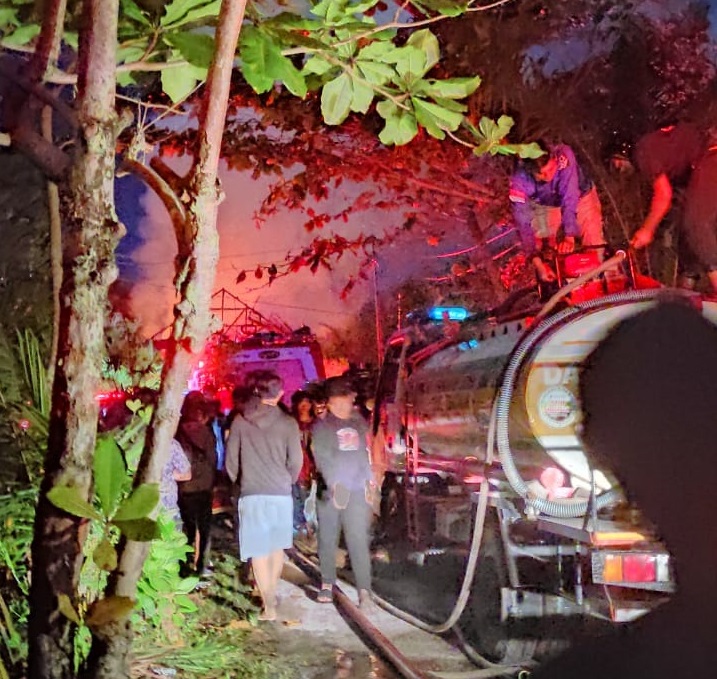 Sebuah Rumah Betang di Kawasan Sentra IKM Temanggung Tilung Terbakar, Penyebabnya Masih Diselidiki