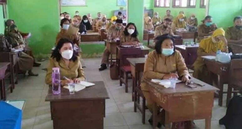 Jelang Penghapusan Tenaga Kontrak, Bagaimana Nasib Para Guru Honorer di Kobar?