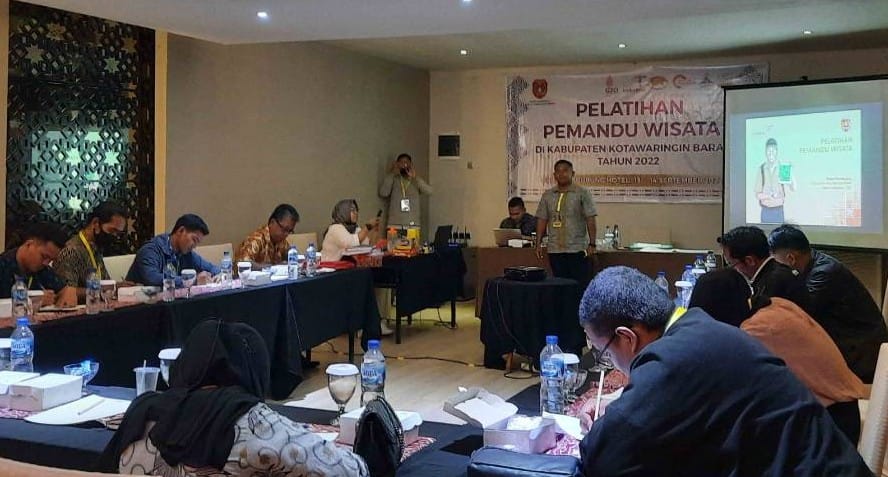 Dispar Kobar Gelar Pelatihan bagi Para Pemandu Wisata