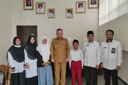 Siswa Madrasah Melawi Wakili Kalbar