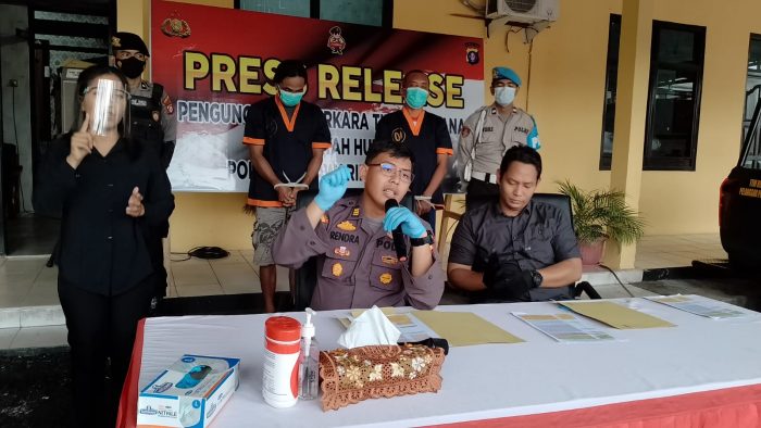 Polisi Ringkus Dua Pelaku Ilegal Logging di Sungai Melawen