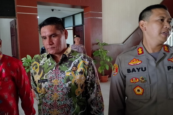 Pemkab Kobar Mediasi Sengketa Lahan Masyarakat Baboal Baboti dengan PT UAI