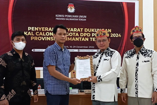 Serahkan Syarat Dukungan Balon DPD RI, Muhammad Ansyari Harap ada Kesempatan Perbaikan