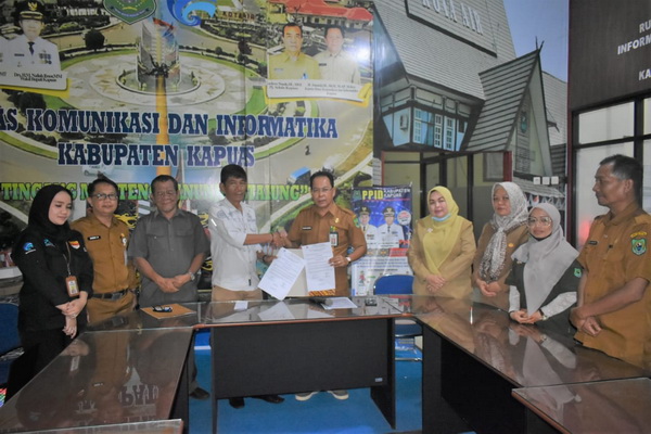 Resmi Jabat Kadis Kominfo Kapuas, Hartoni: Siap Tingkatkan Kinerja