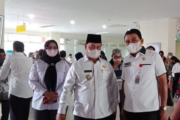 Hari Pertama Masuk Kantor, Bupati Kotim Sidak Kehadiran ASN