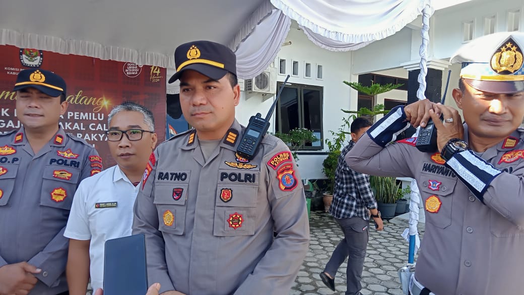 Polisi Terjunkan 25 Personel Selama Pendaftaran Bacaleg di KPU Katingan