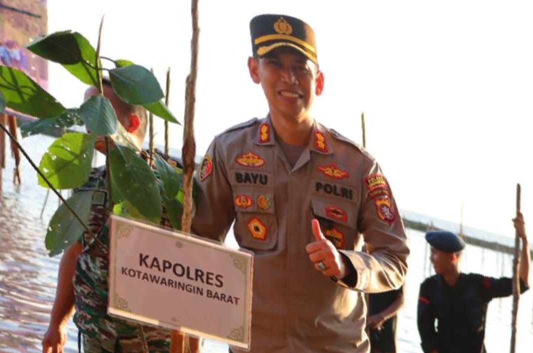 Kapolres Kobar: Tanam Mangrove untuk Melindungi Pantai dari Abrasi dan Erosi