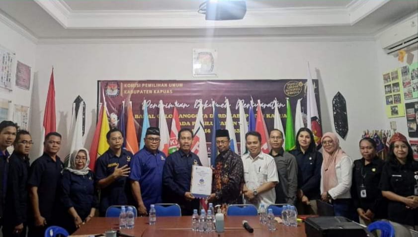 DPD Nasdem Kapuas Serahkan Berkas Perbaikan ke KPU, Sejumlah Bacaleg Mengundurkan Diri 