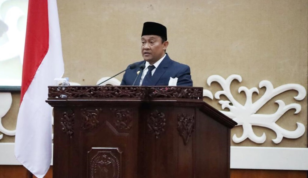 Wagub Sampaikan Empat Raperda dalam Rapat Paripurna