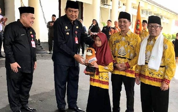Pj Bupati Budi Santosa Lepas Puluhan Kafilah Kobar Ikuti MTQH 2023