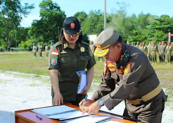 Satpol PP Katingan Teken Kontrak Kerja PHL