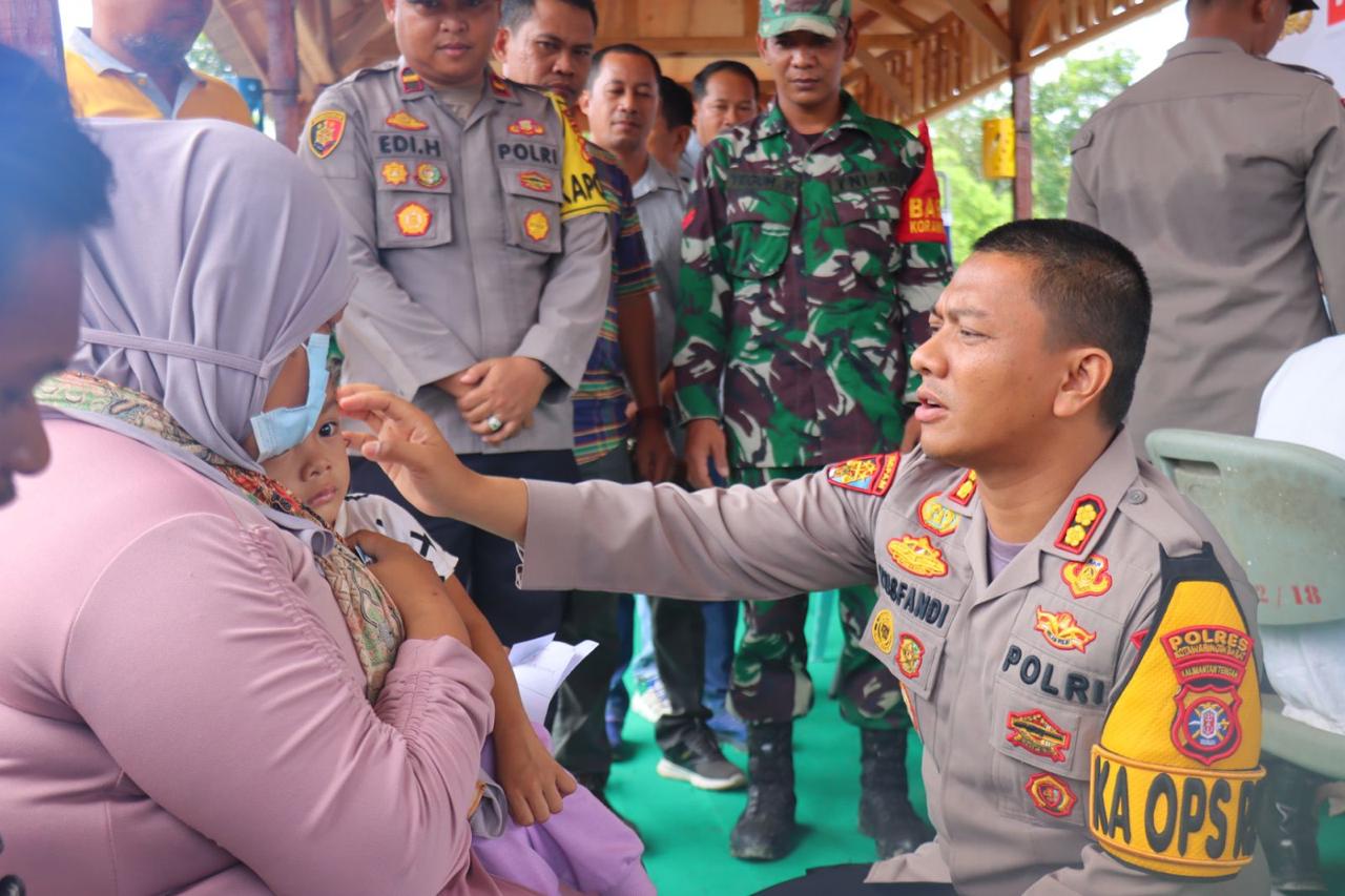 Polres Kobar Gelar Bakti Kesehatan untuk Warga Kecamatan Arut Utara