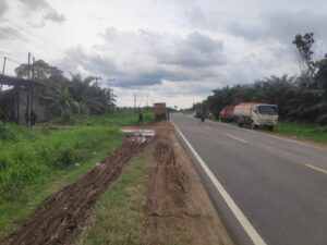 Lokasi laka kedua truk di jalur tengkorak, Sampit. (Istimewa)