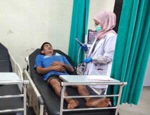 DIANIAYA - Ks warga Desa Tangar yang diduga dianiaya oknum sekuriti perusahaan. (Foto: Istimewa)