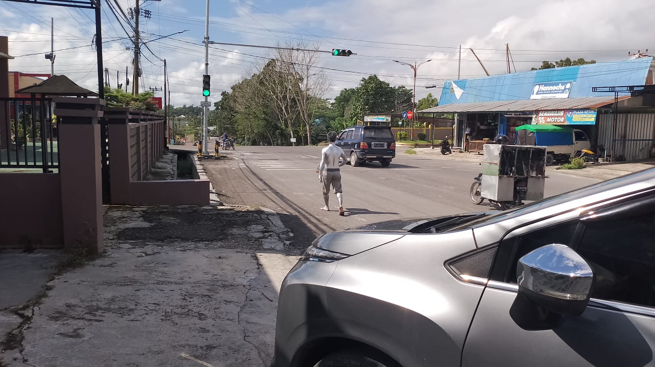 Manusia Silver Kabur, Razia Satpol PP di Kotawaringin Barat Gagal