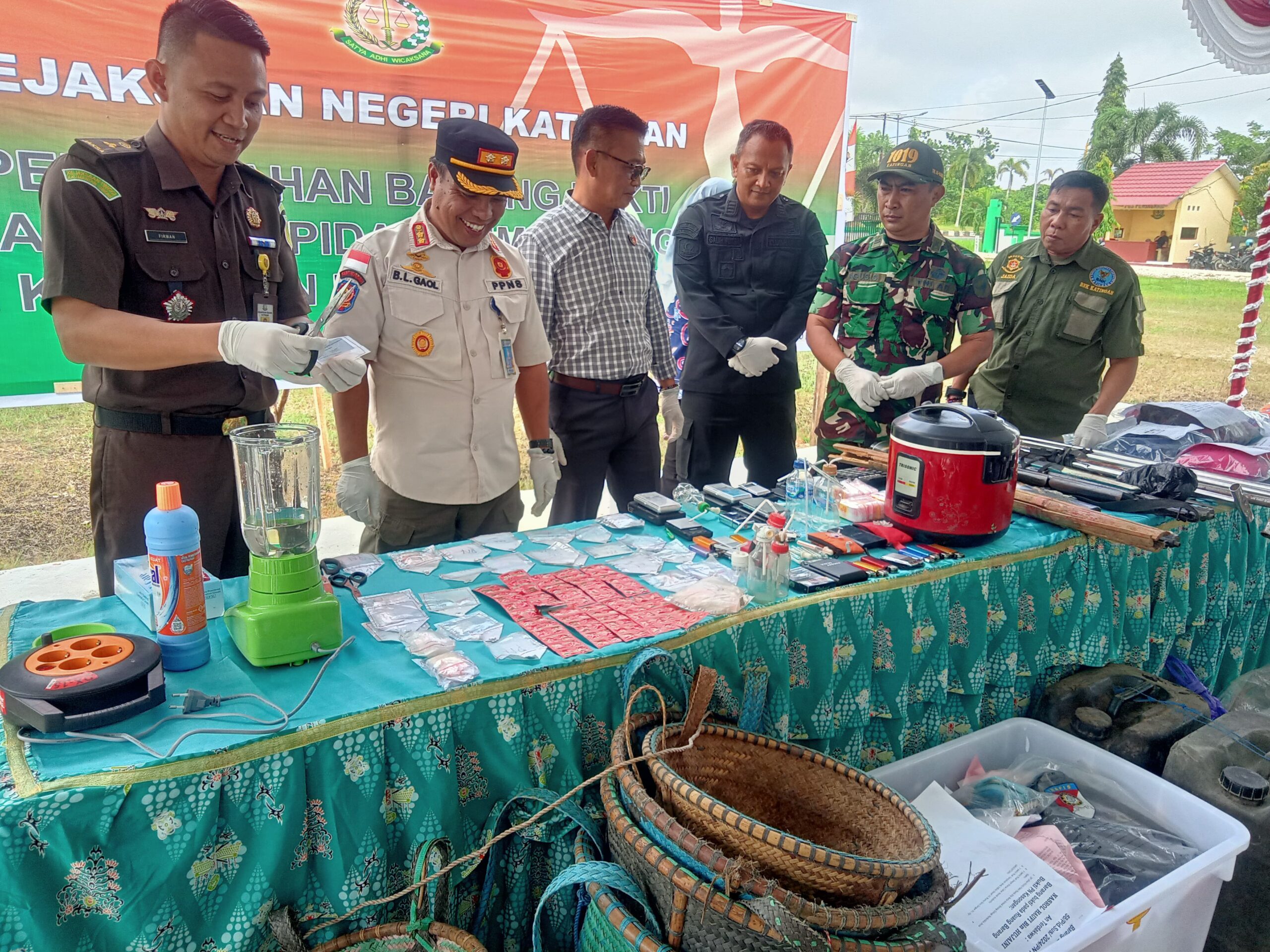 Kejaksaan Negeri Katingan Musnahkan Sabu Seberat 198,83 Gram
