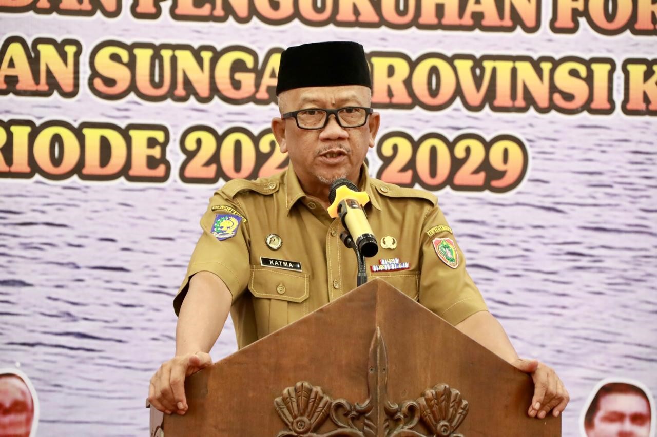 Sekda Kalteng Resmikan Pengurus Forum Koordinasi Pengelolaan DAS Kalimantan Tengah Periode 2024-2029