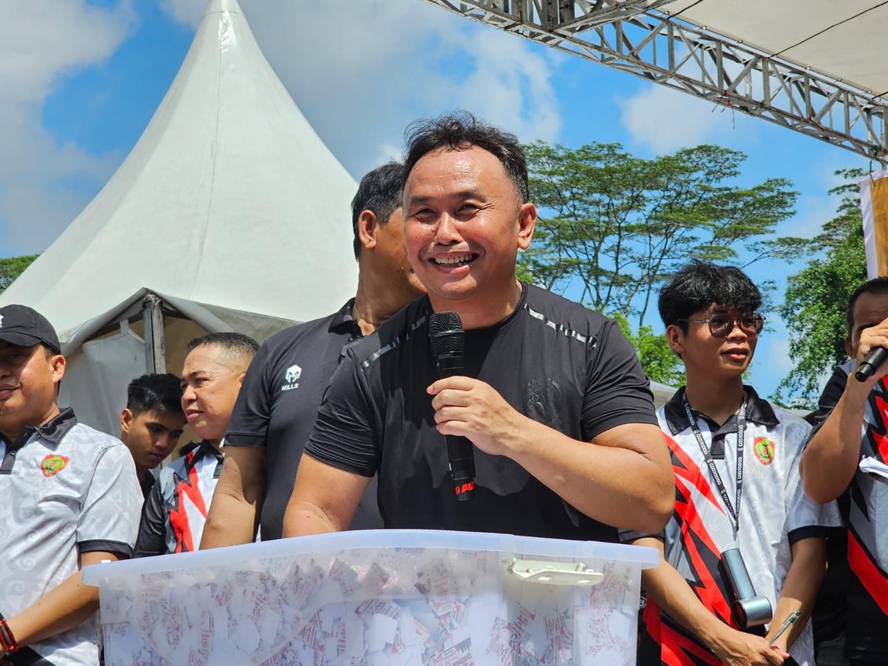 Dislutkan Ikut Jalan Sehat Bersama Gubernur Kalteng Di Kotawaringin Timur