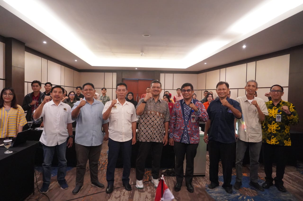 Kadiskominfosantik Agus Siswadi Buka Pelatihan Penulisan Berita Humas OPD