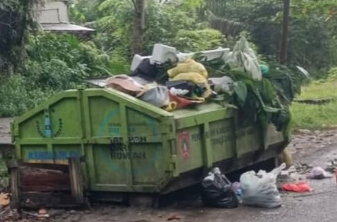 Warga Keluhkan Bau Menyengat, DLH Kobar Siap Evaluasi Lokasi Kontainer Sampah