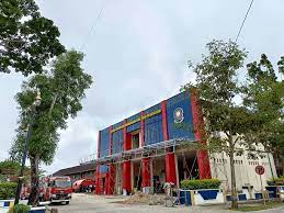 Warga Lapor Ada Ular, Damkarmat Barut Gerak Cepat Lakukan Evakuasi