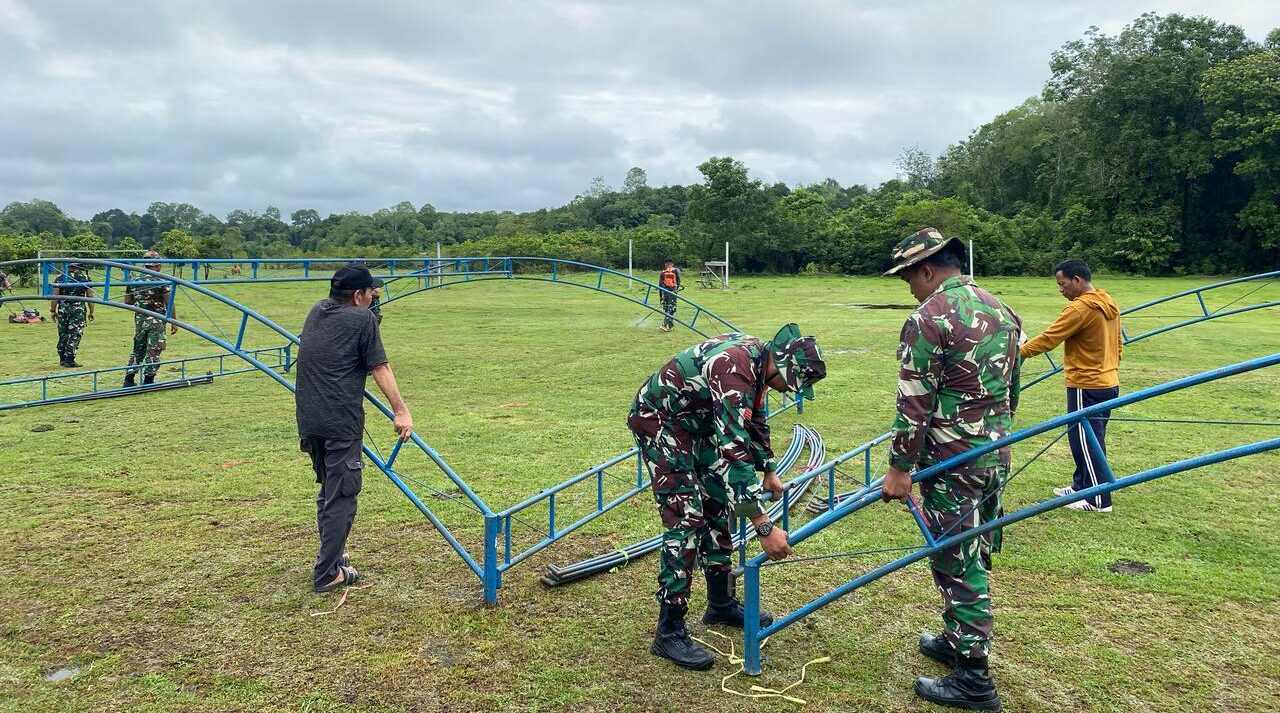 Kodim 1019 Katingan Gotong Royong Bersama Warga Persiapkan Pembukaan TMMD ke-123