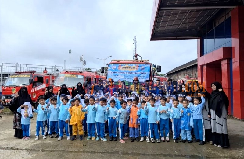 Disdamkarmat Barut Latih Anak Kenali Bahaya Api dan Cara Pencegahannya