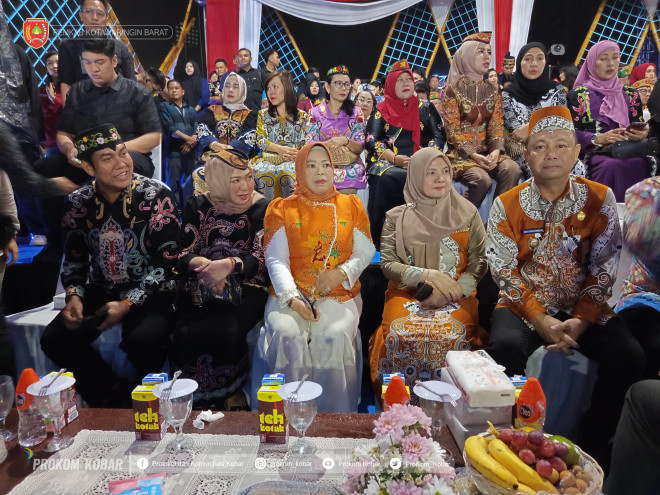 Bupati Kobar Dukung Pelestarian Budaya dan Promosi Produk Lokal Lewat FBIM 2025