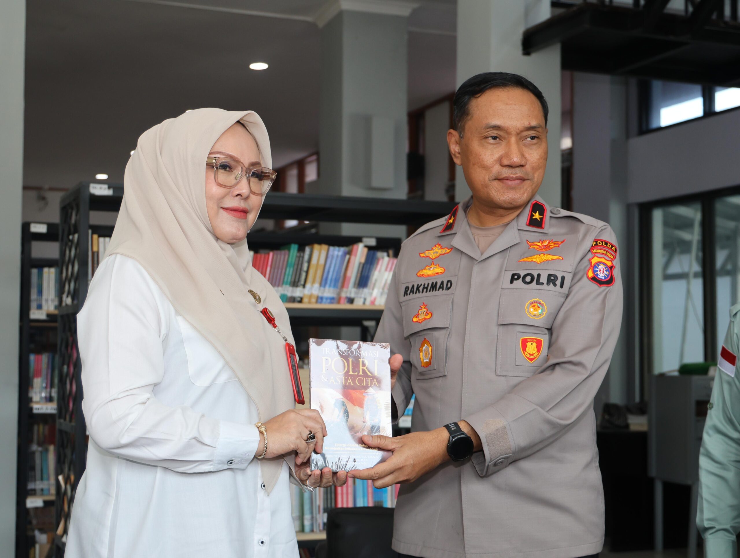 Wakapolda Kalteng Tulis Buku “Transformasi Polri dan Asta Cita”