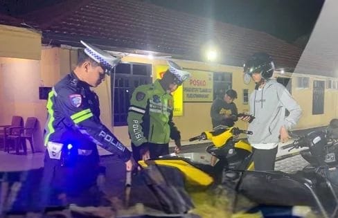Polres Kobar Sapu Bersih Motor Berknalpot Brong, Enam Kendaraan Diamankan saat Razia Malam