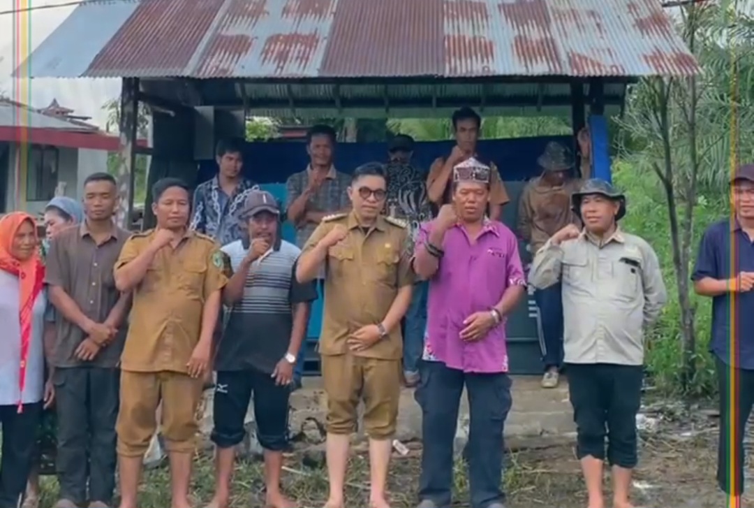 Gubernur Kalteng Tepati Janji, Warga Desa Lupak Dalam Nikmati Akses Listrik