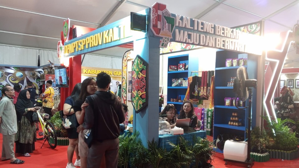 DPMPTSP Kalteng Buka Layanan Langsung di Arena Kalteng Expo 2025