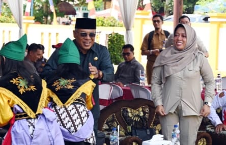 Wabup Kobar Ajak Warga Berambai Makmur Lestarikan Tradisi dan Perkuat Ketahanan Pangan di HUT ke-42 Transmigrasi