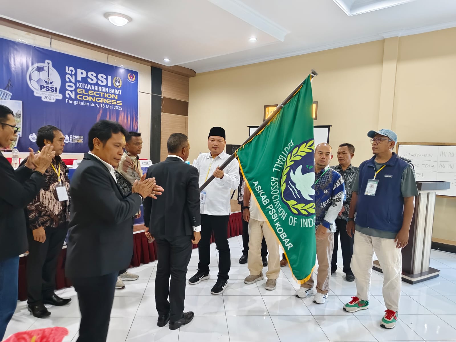 Dramatis! Muhammad Toha Menang Tipis Satu Suara, Kini Pimpin Askab PSSI Kobar