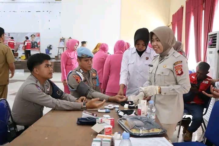 Bakti Sosial dan Donor Darah Warnai Peringatan HUT Bhayangkara di Katingan