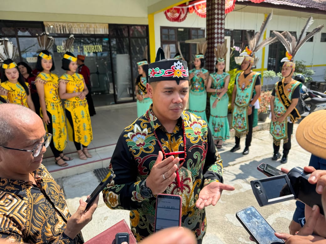 Disdik Kalteng Pastikan Seragam Sekolah SMA Tersedia Gratis, Minta Masyarakat Lapor Jika Ada Pungli
