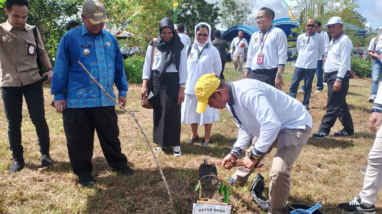 Baru Terkelola 30 Hektar, Nanang Suriansyah Dorong Pengembangan Kebun Raya Katingan