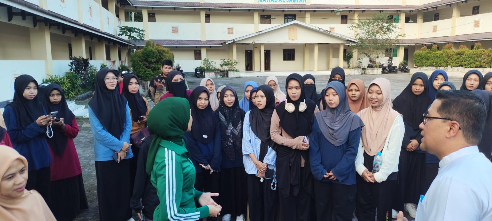 Usai Serahkan Hewan Kurban ke UIN Palangka Raya, Ivo Sugianto Sabran Titip Pesan Ini ke Mahasiswa