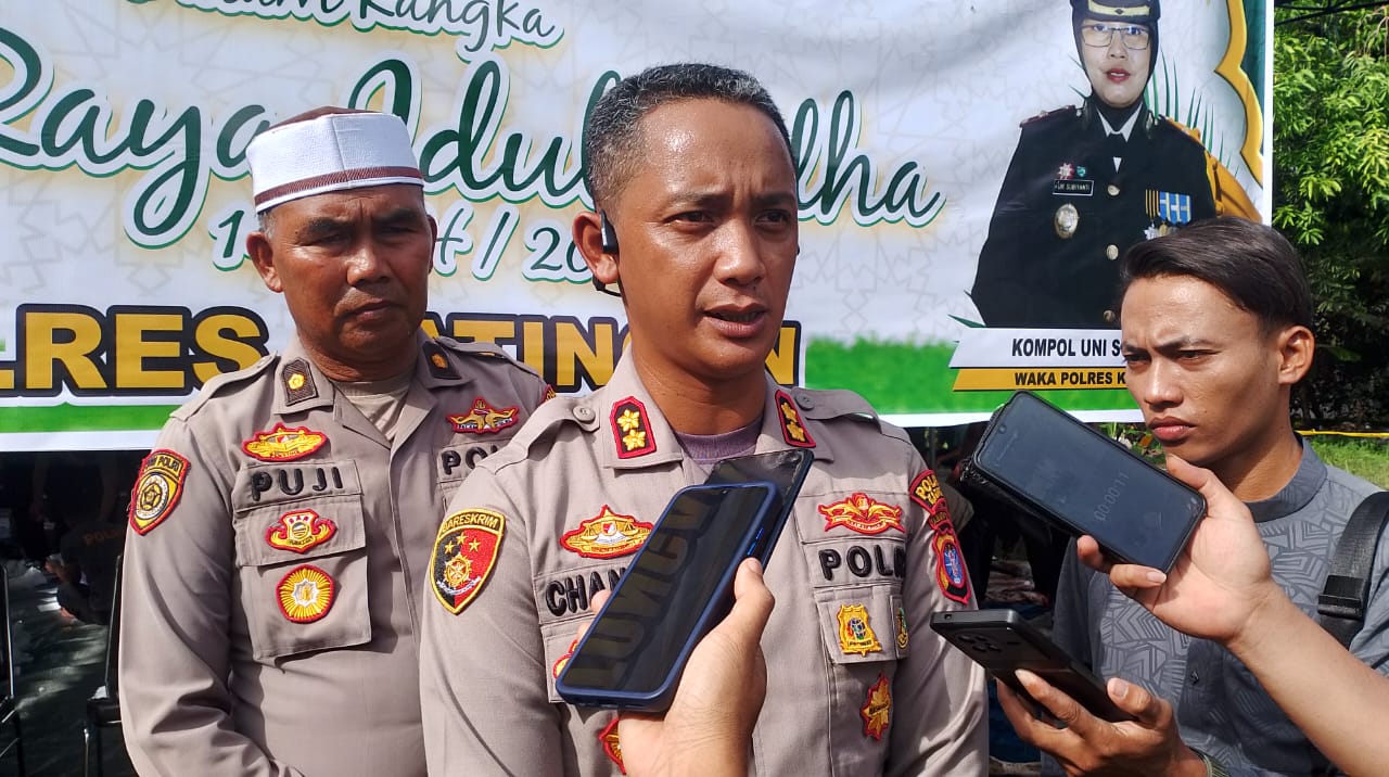 Polres Katingan Sembelih Puluhan Hewan Kurban, Daging Dibagikan ke Warga